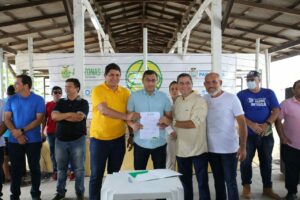 Imagem da notícia - Em Parintins, Wilson Lima dá início à campanha Amazonas Sem Febre Aftosa