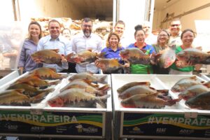 Imagem da notícia - Wilson Lima anuncia doação de mais de 360 toneladas de peixe a instituições assistenciais do Amazonas