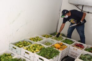 Imagem da notícia - Governo do Amazonas recolhe mais de 42 toneladas de alimentos de feiras e supermercados de Manaus, em três meses