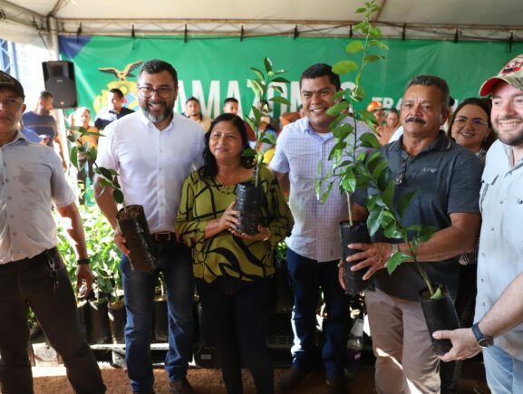 Em Manacapuru, Governo do Amazonas investe na agricultura familiar com a compra e entregas de produções agrícolas